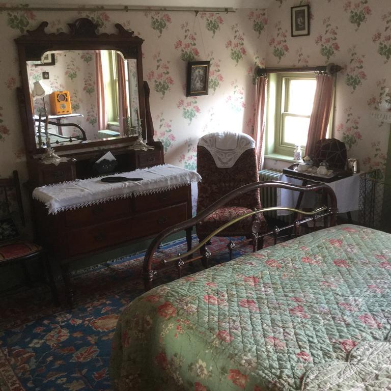 St Benedict - Victorian Bed And Breakfast Newport Beach Quarto foto